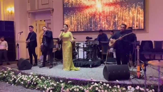 Nilufar Usmonova - Onam смотреть онлайн