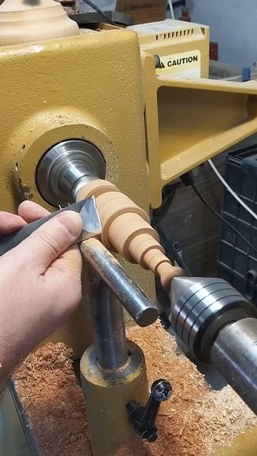 С самым сложным токарным резцом подружиться не просто. Отрабатываем навыки на снеговиках смотреть онлайн