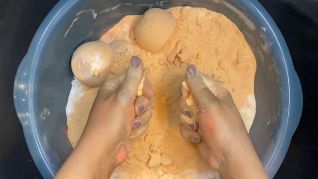 Asmr-satisfying-baking soda+vinegar- baking soda+cornstarch-baking soda orange and white-4 videos смотреть онлайн