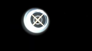 Проверяю соосность объектива и окулярной трубки.