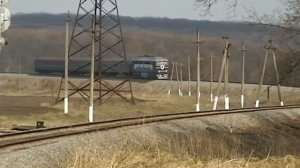 Тепловоз ТЭП70-0057 с поездом Ворожба - Готня на перегоне Свекловичная - Готня