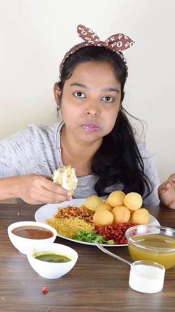 BAHUBALI PANIPURI how to Eat ! 🤓 #shorts #bahubalipanipuri #youtubeshorts