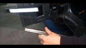 СНИМАЕМ БОКОВОЕ СТЕКЛО ПЕРЕДНИХ ДВЕРЕЙ