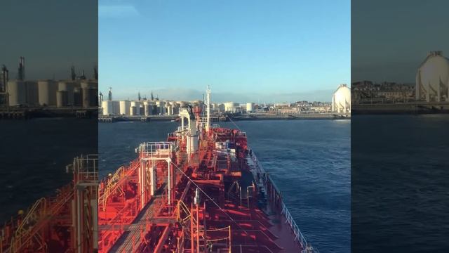 Entering Teesport смотреть онлайн