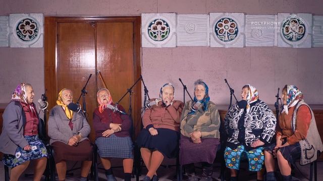 З-за хмари місяць випливає /// polyphonyproject.com смотреть онлайн