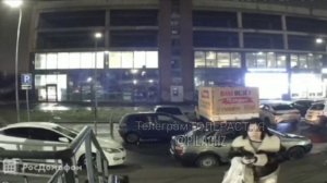 В Санкт-Петербурге негр напал на местную девушку !!!