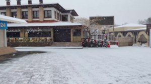 Погода в Крыму. Заморозили стройку, но мы не унываем....Прогулки по снегу и пляжу.