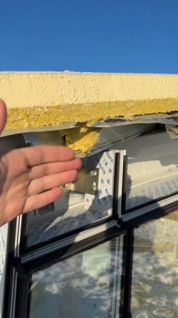 🔧💡 Самая ответственная работа при установке световых фонарей — это создание узла примыкания.