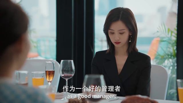 💄心机女同学会故意为难灰姑娘，霸总未婚夫赶到后，心机女不敢再说话！| 我们的当打之年 Women Walk The Line