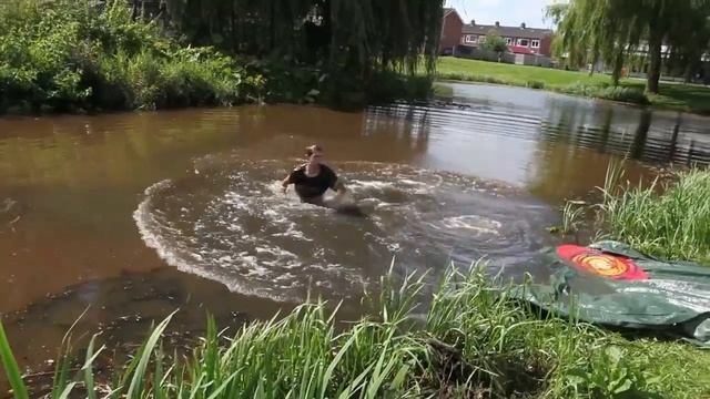 Christiaan En Alvin Skimboarden op de kant смотреть онлайн