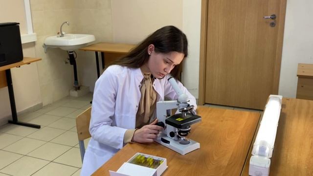 Как работать с монокулярным микроскопом
