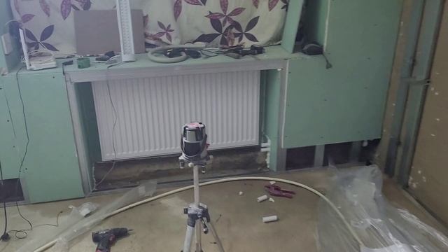 УСТАНОВИЛ ПОСЛЕДНЮЮ БАТАРЕЮ ТЕПЕРЬ БУДЕТ ТЕПЛОО ОБШИВАЮ ГАРДЕРОБНУЮ