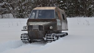 гусеничный вездеход Tirex по глубокому снегу