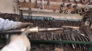 Бронза в стружку и принцип нарезки многозаходной резьбы на 1к62