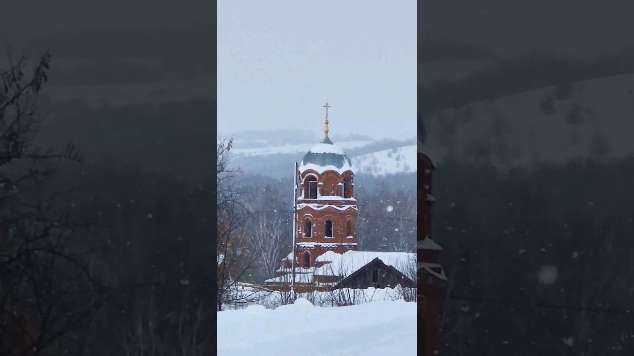 Снег упадёт в стихи, прямо на рифмы...❄️ #снегопад #домиквдеревне #зимавдеревне #снежнаязима