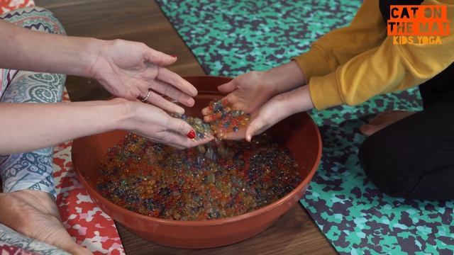 CAT ON THE MAT KIDS YOGO EPISODE 4 'TOE-GA YOGA' смотреть онлайн