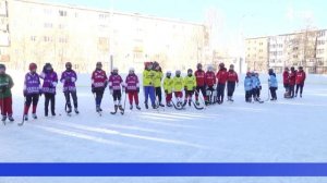 Звёзды хоккея с шайбой приехали в Первоуральск и сыграли в хоккей с мячом