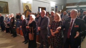 Варфоломеева Ксюша и Ломцова Катя исполнили песню "Десятый наш десантный батальон",