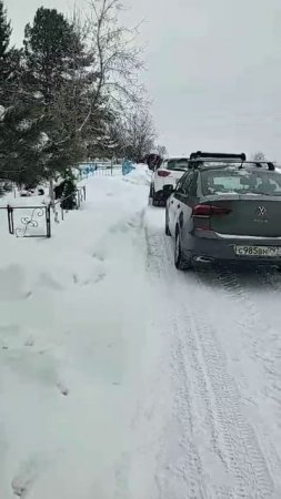 Кладбище в Ачинске завалено снегом