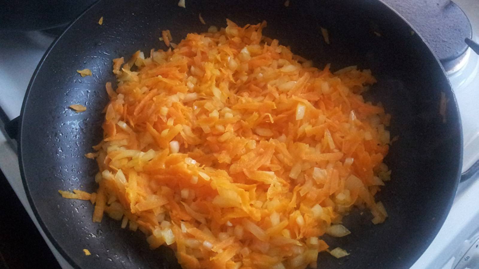 Как приготовить тушеную капусту у себя на кухне-классический рецепт! смотреть онлайн