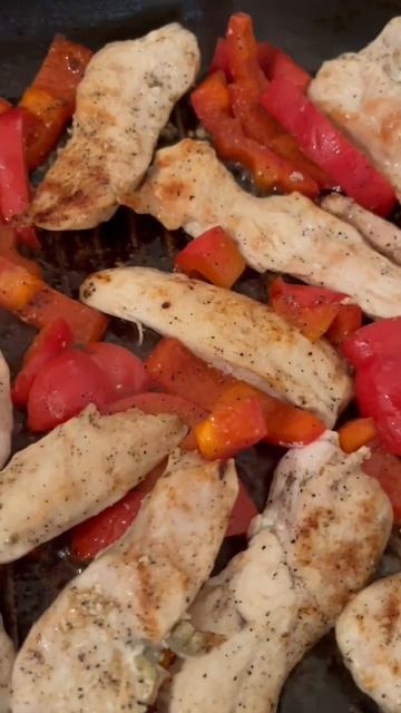 ДЛЯ ДОМА/ Куриное филе, болгарский перец, спагетти смотреть онлайн