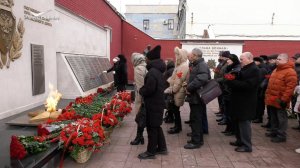 Вязали шторы и спасали людей из огня. Страшный пожар в самарском ГУВД