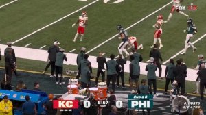 Hurts' 20-yard strike to Goedert gets Eagles into Chiefs' territory for first time