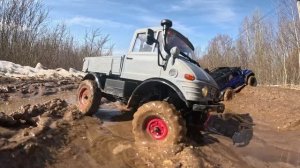 Проверил на бездорожье Defender и Unimog. Traxxas VS FMS