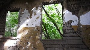 Нашел стоянку сталкеров в дремучей глуши. Что здесь вообще происходило