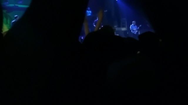 TheOffspring-MillionMilesAway смотреть онлайн