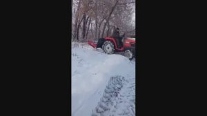 Анатолий Васильевич  Чистка снега минитрактором Kubota GT 26