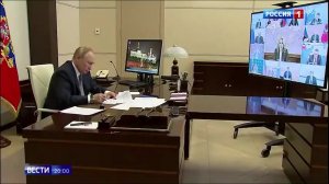 Владимир Путин: В регионы поступило свыше 1000 мобильных медицинских комплексов