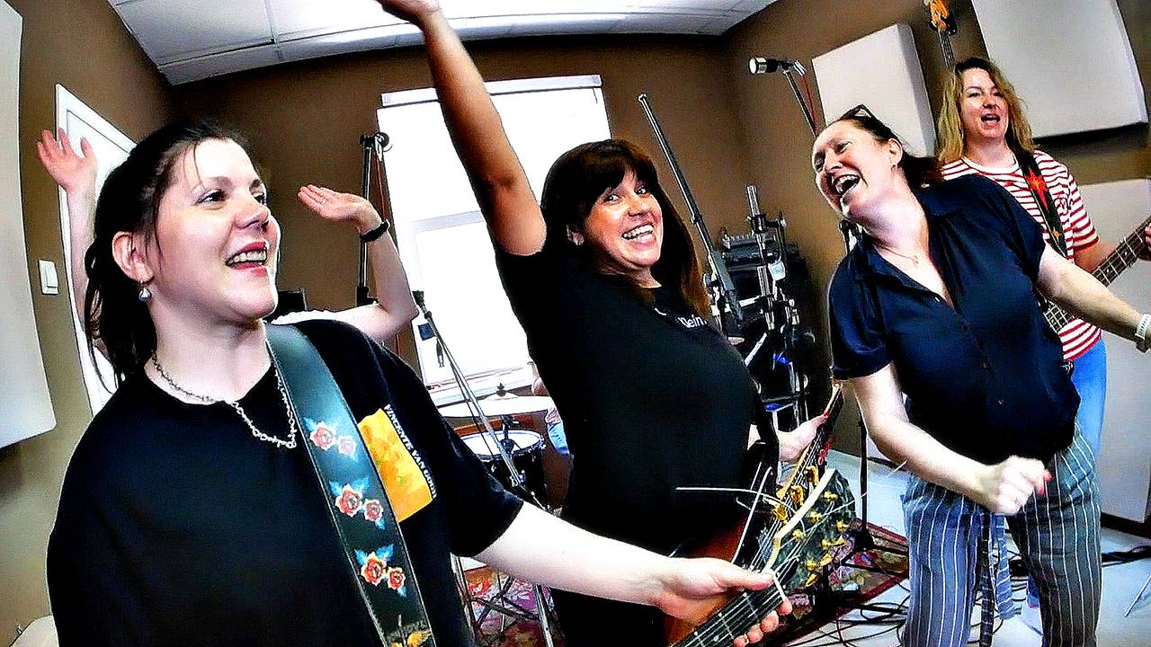 Родительский движ на ВЫПУСКНОМ!!! Лицей№1 | ТОМСК #томск #школа #выпускной #родители смотреть онлайн