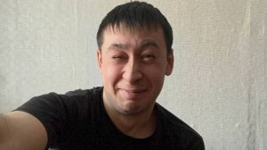 Пробую кислые конфеты
