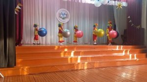 День рождения Лукояновскому педагогическому колледжу с танцем "Клоуны"