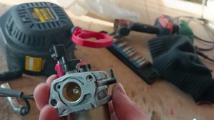 Плавают обороты на снегоуборщике  Champion ST 761E. Ищу причину... . Серия первая.