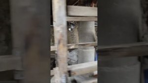 установка стелажей для рассады в подвале.