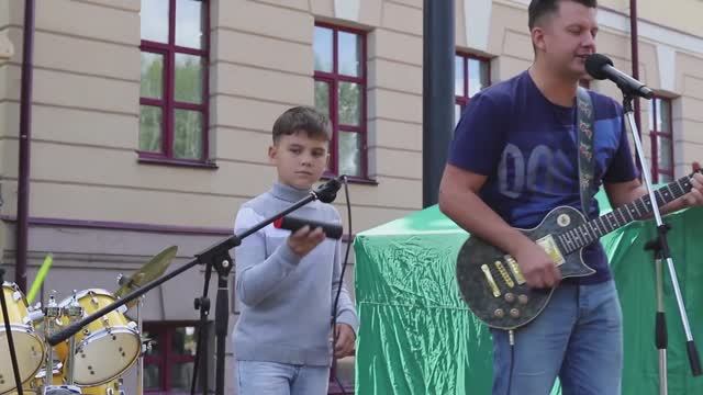 Фестиваль "Вместе с папой 2023!!!" Гладышевы на сцене!!! смотреть онлайн