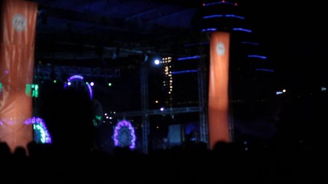 m.i.a. - paper planes @ fff 2013 смотреть онлайн