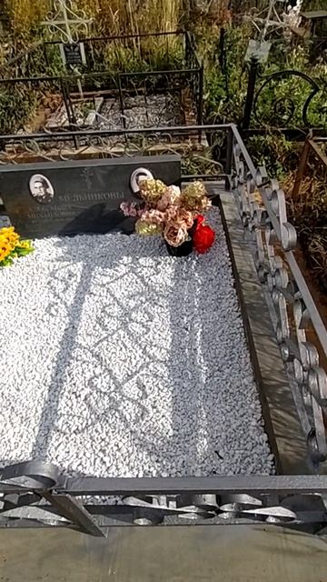 Перепеченское кладбище. Могила папы и бабушки смотреть онлайн