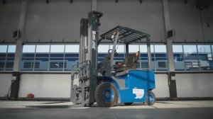 Четырехопорные электро погрузчики  TRF 4 серии г-п от 1.5 до 3.8 тонн