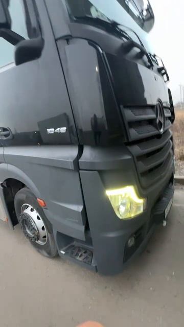 Встретился с Магомедом. Работа в ТК Деловые Линии водителем категории Е. смотреть онлайн