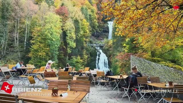 Прогулка по швейцарской деревне Бриенц водопад Гиссбах Швейцария