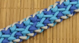 How to make a Cloverfield version 2 Paracord Bracelet_270p_360p
