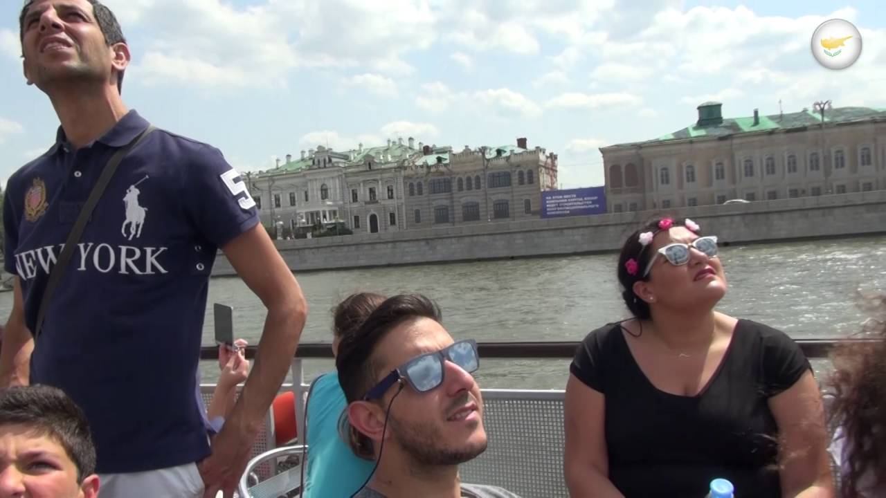 Делегация кипрских школьников посетила Москву смотреть онлайн