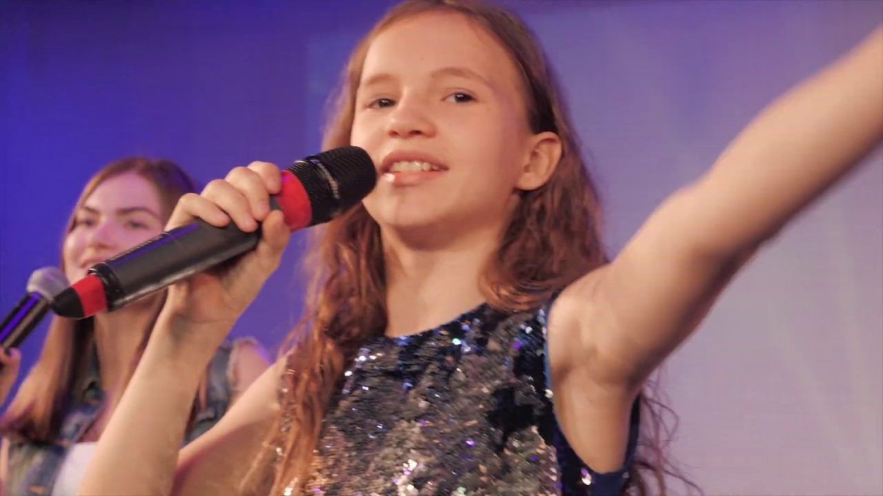 Группе компаний Новард - 30 лет. Сотрудники, их дети - вдохновение этих кадров. смотреть онлайн