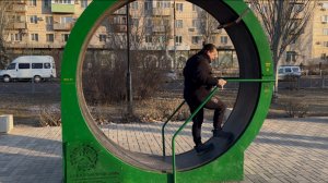 Вообще-то,я очень приличный! Но иногда ругаюсь матом!Потому, что мат он как
Рафаэлло вместо тысячи