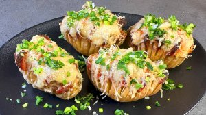 Запеченная картошка с сосисками и сыром