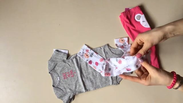 Комплект Carters весёлые попки для маленькой мышкой. Моделька 2016/ 2017 г.