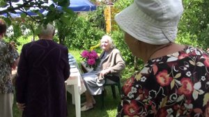 90 лет бабушке, на даче